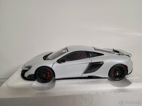 Model 1:18 McLaren 675 LT Autoart
