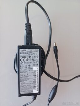 NAPÁJACÍ ADAPTÉR PRE MONITOR SAMSUNG