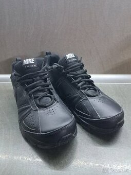 Tenisky Nike 44