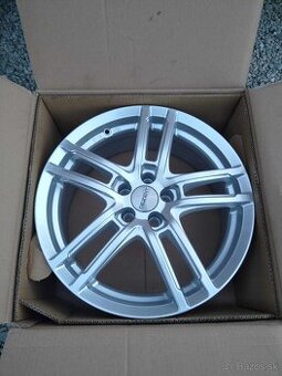 Alu 5 x 100 R 17 + letné 205/40 R 17 PIRELLI.