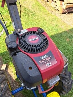 Dvojkolesovy malotraktor Agzat