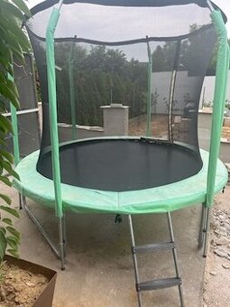 Trampolína