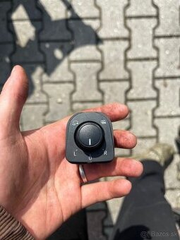 Spínač nastavenia zrkadla Škoda/ SEAT