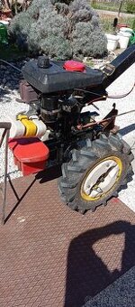 Vari malotraktor