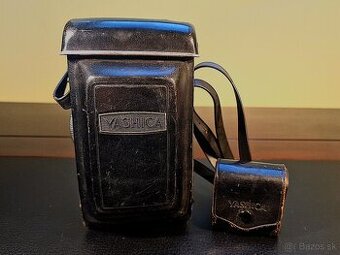 Yashica D - 1