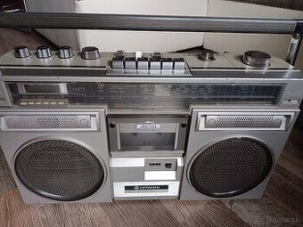 Hitachi TRK 7910E radiomagnetofon retro kazeťák Japan