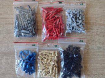 Lego Technic konektory, piny a osky