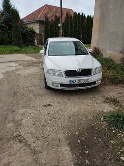 Zdravim predám škoda Octavia 2 1.6 benzín