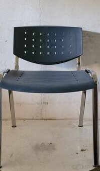 Predám plastovú stolička