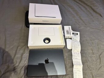 MacBook Air 13 M4 SK 2025 Temne atramentový