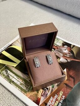 Náušnice so vsadenými zirkónmi