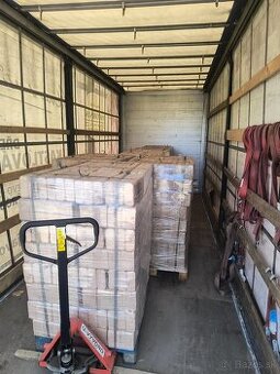 Brikety Ruf,valec z tvrdého dreva s dovozom