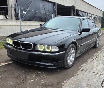 E38 728i