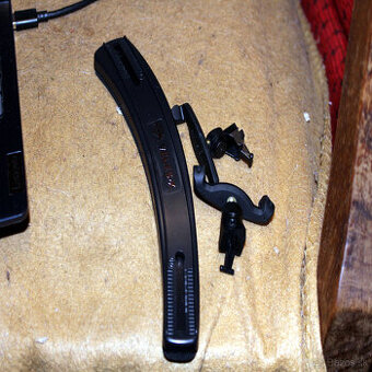 pavuk na cele husle 4/4