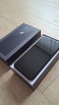 iPhone 8 64GB (+ NOVÁ BATÉRIA)