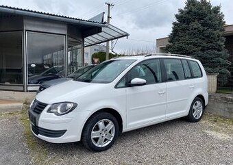 VW Touran 2.0TDi 103kw, rok výroby 13.04.2010