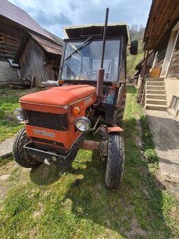 Traktor zetor 6911