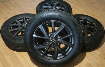 Predám zimnú sadu orig. Mazda 5x114,3 ,205/60 R16 , 7,5mm