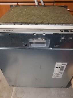 Umývačka riadu BOSCH 60cm