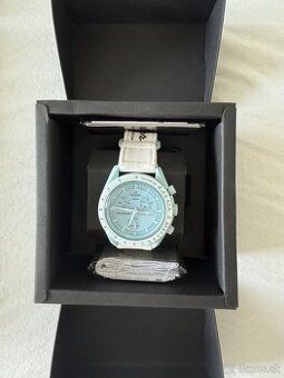 hodink Omega X Swatch Mission on Uranus