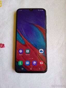 Samsung galaxy A40 čierny dual sim plne funkčný Vypálené dis