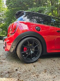 Oz Racing Omnia 5x112 R18 et45 black matt