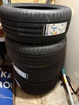 Dunlop Sport Bluresponse 225/45 r17 94w 11/25