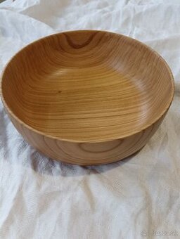 Drevené misky z čerešňového dreva