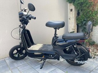 Predám elektricky skúter 350w + čisto nové baterie - 1