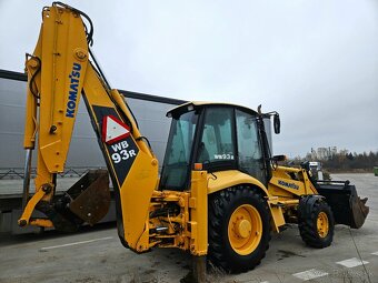 Komatsu WB 93R s TP a ŠPZ