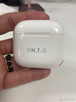 Apple AirPods 4 (ANC) náhradné nabíjacie púzdro