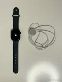 Apple Watch 8 45mm 100% battery health