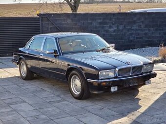 Jaguar Daimler XJ40