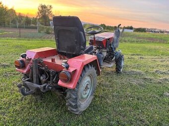 Traktor 1203