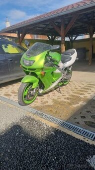 Kawasaki ZX 9R