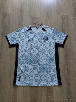 Futbalový dres portugalska značky nike a louis vuitton