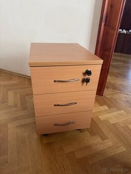 zásuvkový kontajner Nový