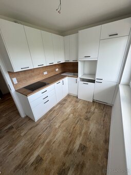 Nový 1 Izbový byt s balkónom 35m2 - V. V. Majakovského
