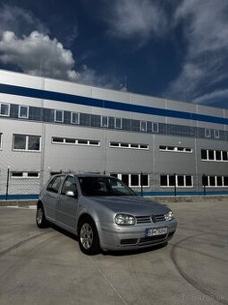 Volkswagen Golf 1.6 SR – pojazdný, vhodný na ND alebo opravu
