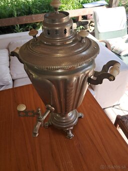 Luster, samovar,žehlička, staré stoličky