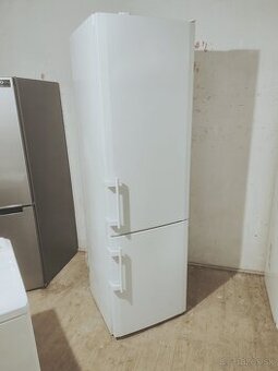 Predám chladničku Liebherr 200cm