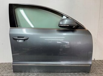 Škoda Superb II 2 2008- pravé predné dvere