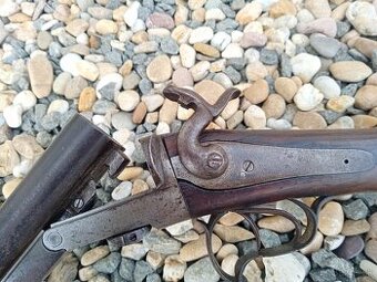 Starožitna brokovnica z 19. storočia