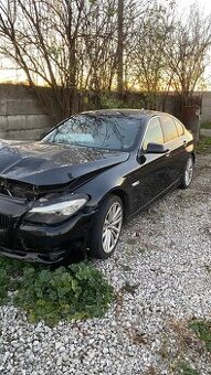 Predám BMW F10 530d búrane