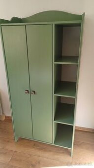 Zelena detská/juniorská skriňa Ikea séria Trogen