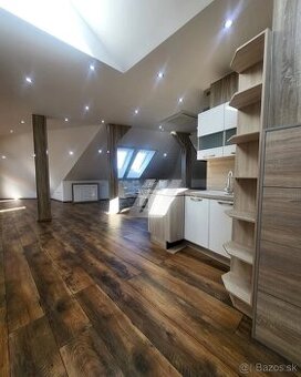 Na predaj modernizovaný 3-izbový byt s výťahom