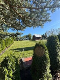 Pozemok s letnou chatkou 1021m2 vhodný na stavbu domu