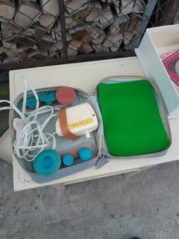 Predám retro masážny vibračný prístroj