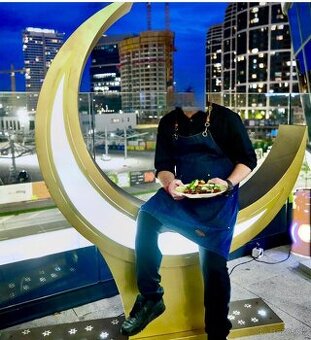 Svetelná reklama mesiac