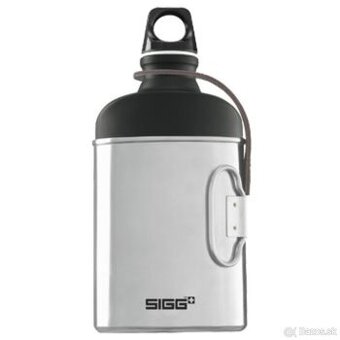 Kúpim SIGG oval battle 0,6l